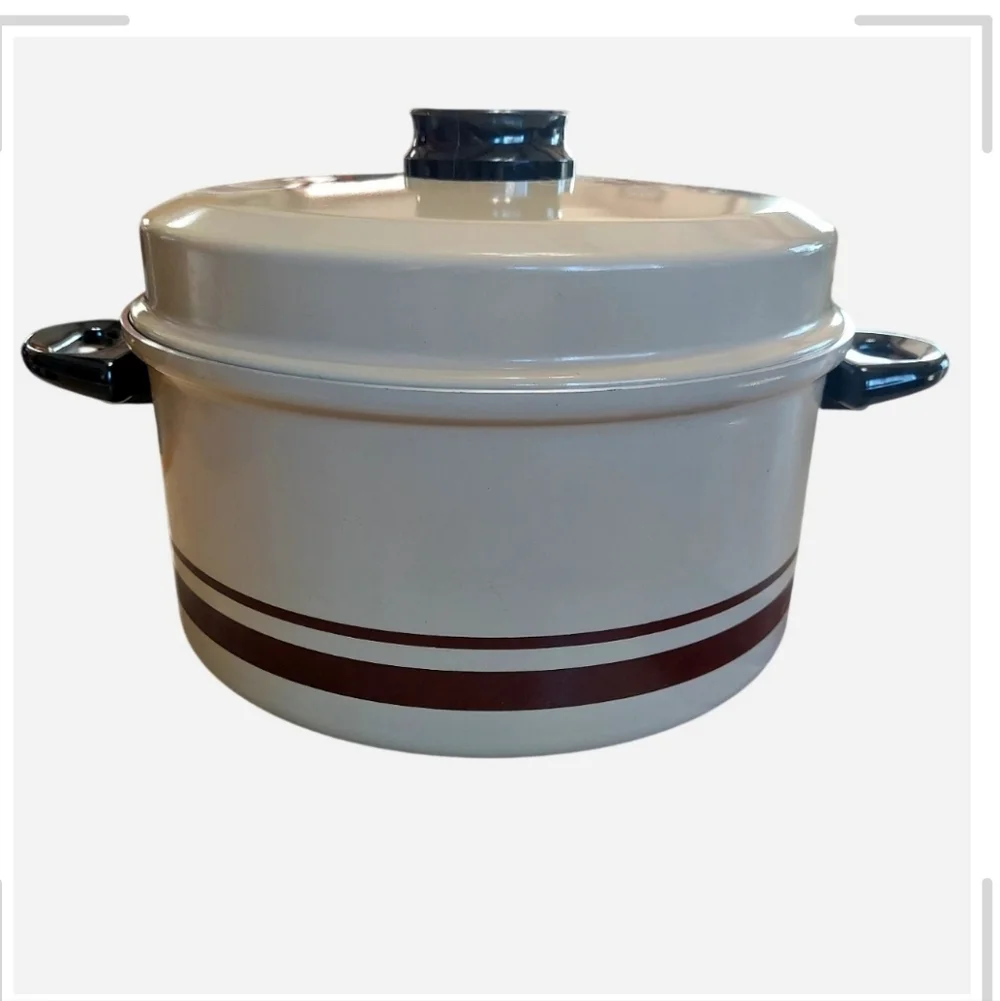 Stanhome Genuine Porcelsin On Aluminum Pot With Accessories And Lid